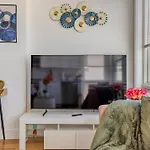Stylish, Modern & Cozy