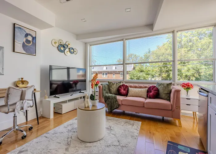 Stylish, Modern & Cozy