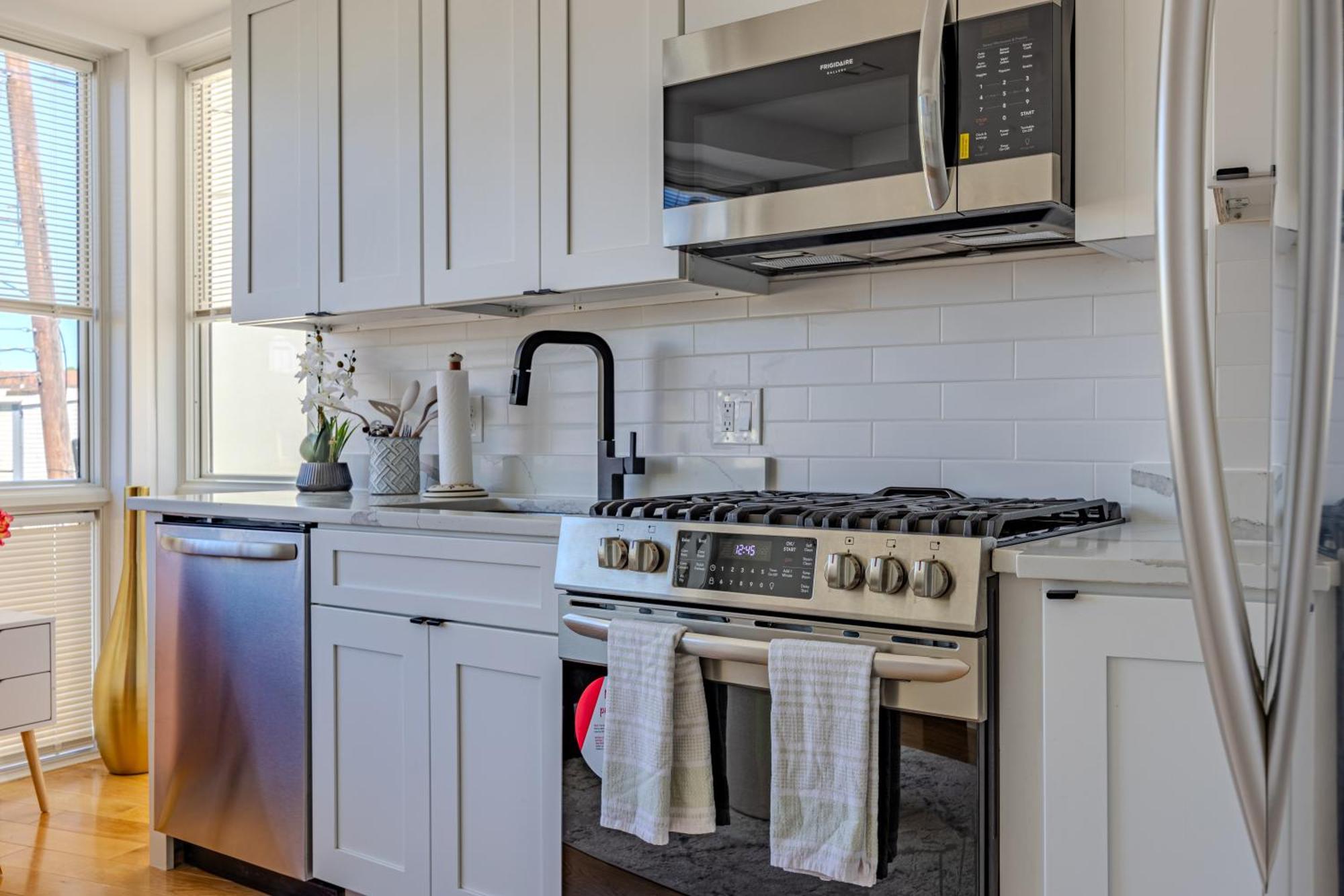 Stylish, Modern & Cozy